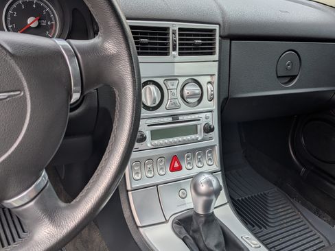 Used 2005 Chrysler Crossfire Convertible image 12