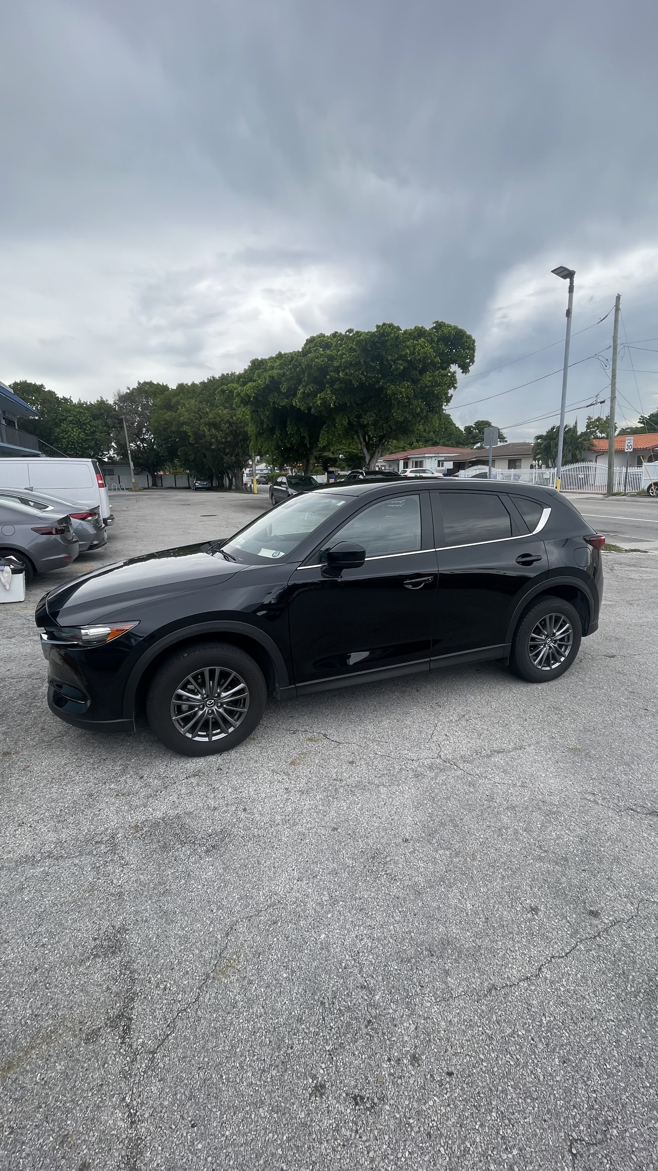 Used 2021 MAZDA CX-5 Touring FWD image 2