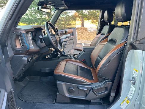 Used 2023 Ford Bronco Outer Banks w/ Sasquatch Package image 14