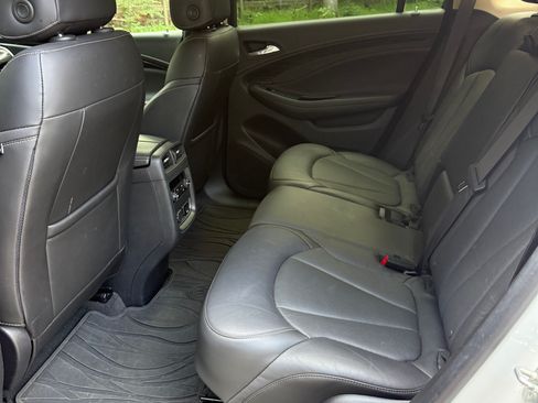 Used 2017 Buick Envision Essence FWD image 6