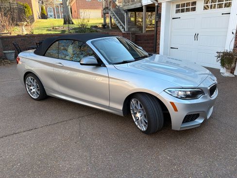 Used 2017 BMW M240i Convertible image 2