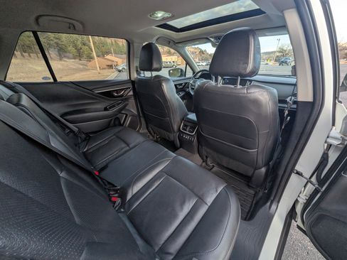 Used 2021 Subaru Outback Limited image 6