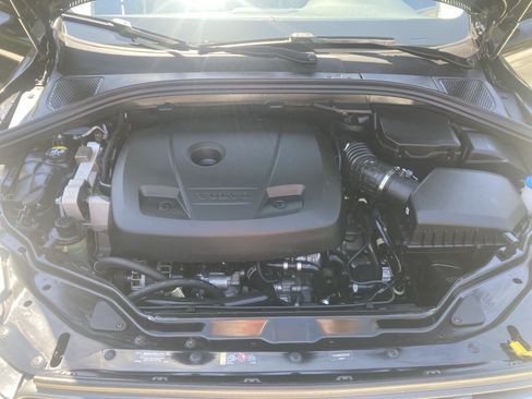 Used 2016 Volvo XC60 T6 Platinum FWD image 5