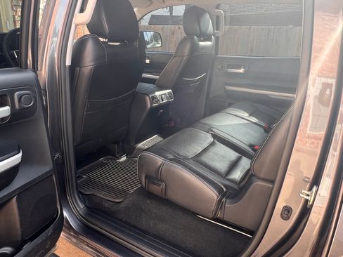 Used 2019 Toyota Tundra SR5 w/ SR5 Upgrade Package RWD image 10