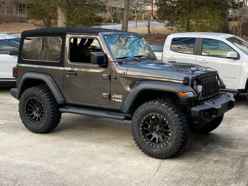 Used 2018 Jeep Wrangler Sport AWD/4WD image 1