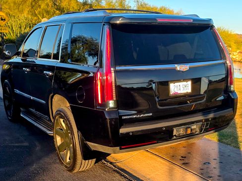 Used 2016 Cadillac Escalade Luxury image 6