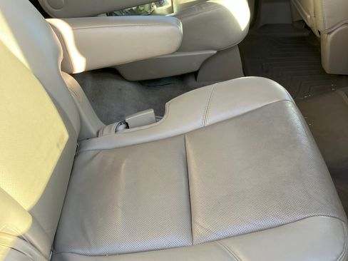 Used 2013 Chevrolet Tahoe LTZ image 19