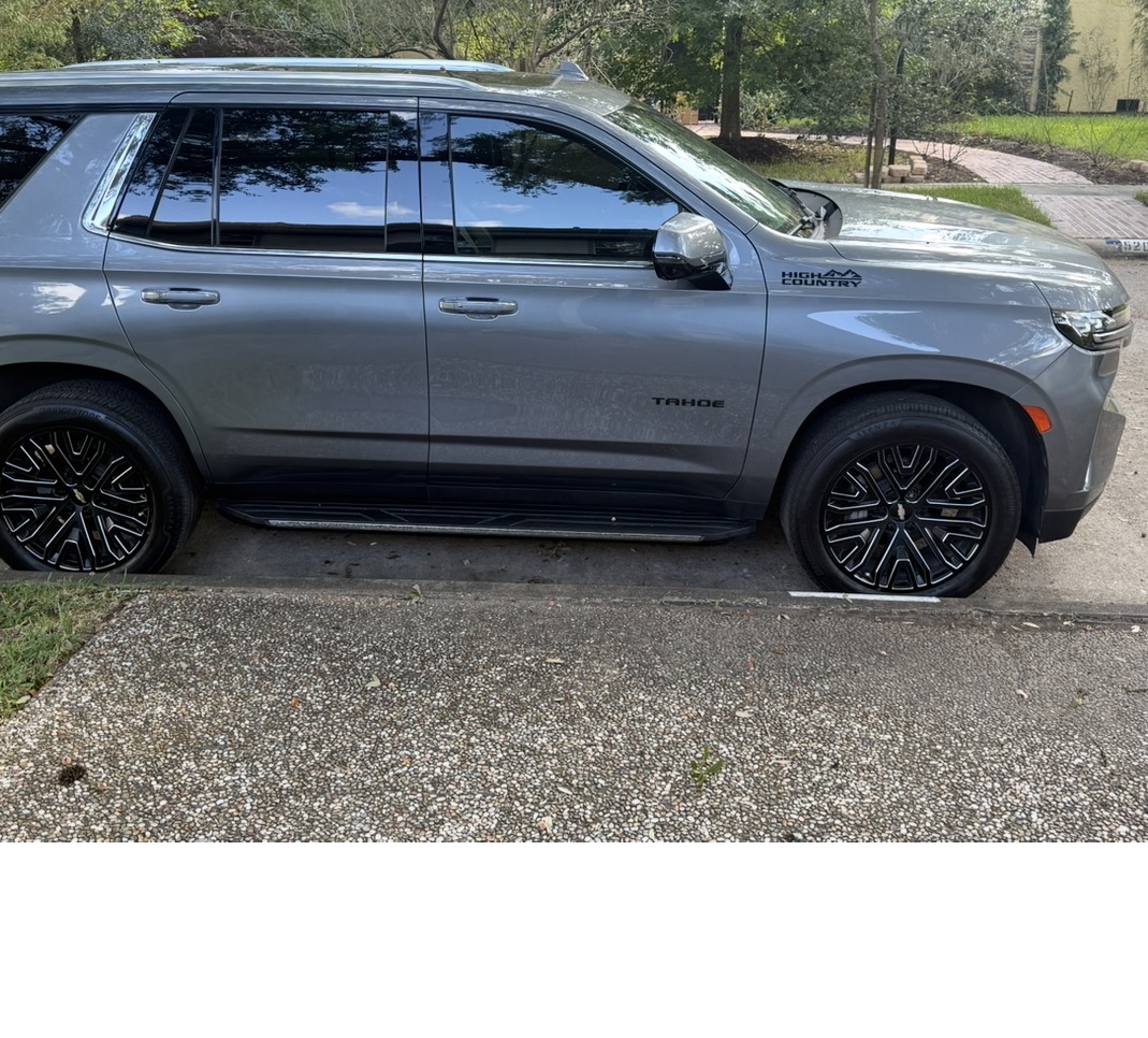 Used 2021 Chevrolet Tahoe High Country RWD image 6