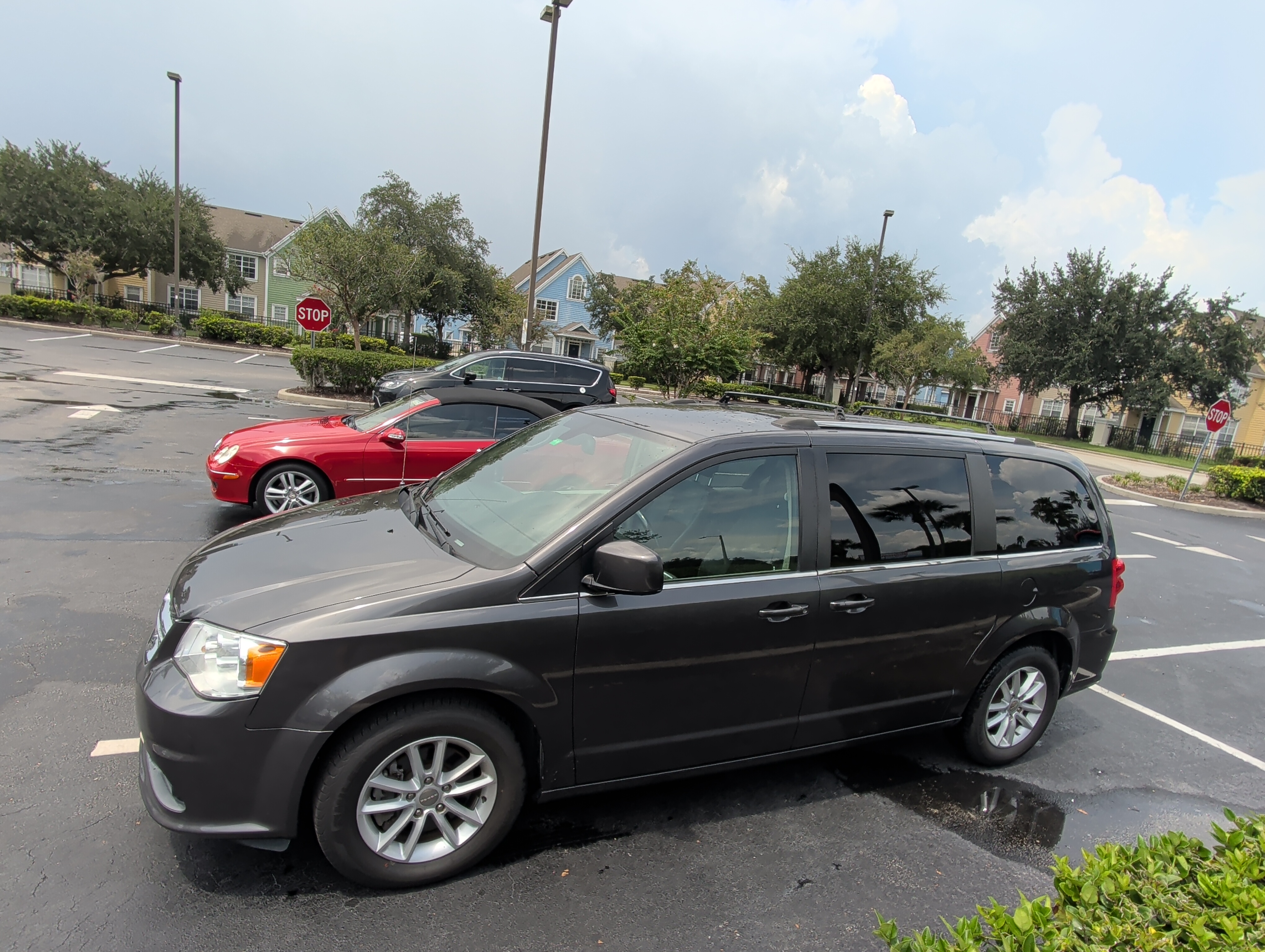 Used 2019 Dodge Grand Caravan SXT FWD image 1