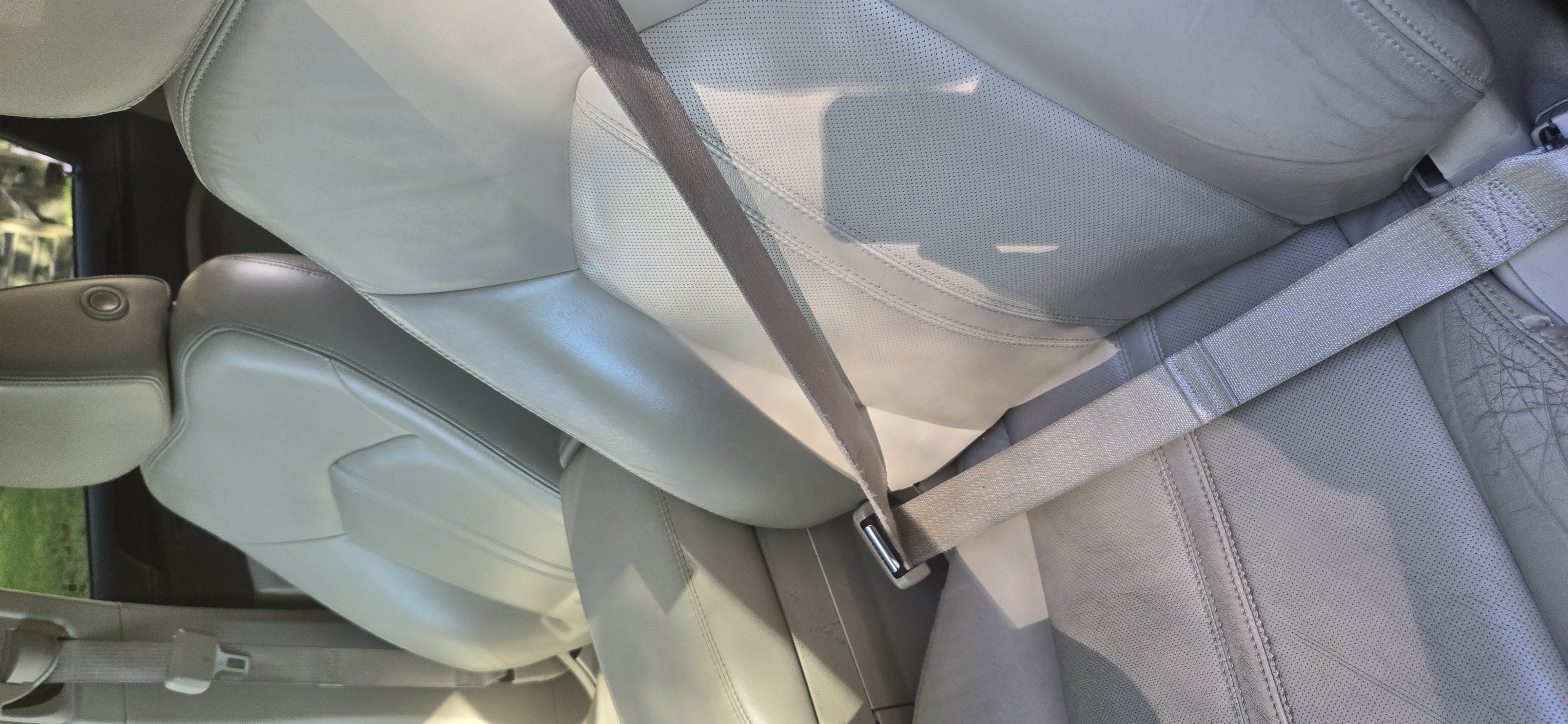 Used 2011 Cadillac SRX Luxury AWD/4WD image 8