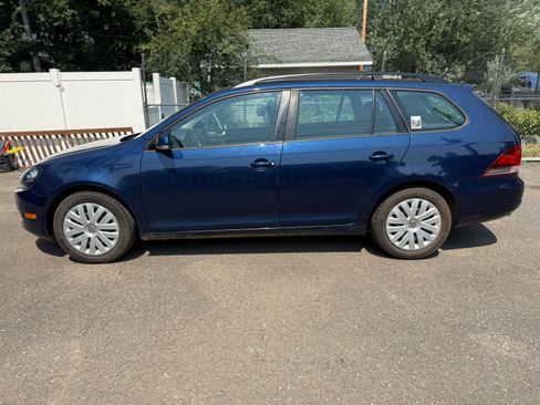 Used 2013 Volkswagen Jetta SE FWD image 1