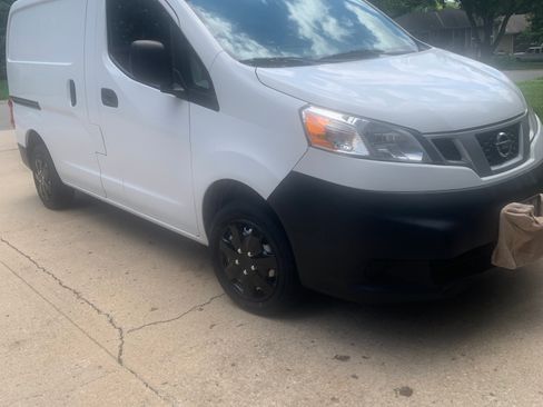 Used 2015 Nissan NV200 S w/ Cruise Control Package FWD image 2