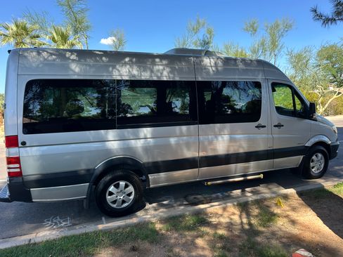 Used 2016 Mercedes-Benz Sprinter 2500 image 5