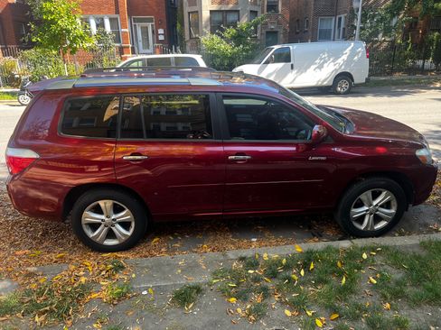 Used 2010 Toyota Highlander Limited image 10