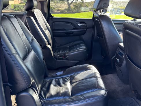 Used 2008 GMC Yukon XL Denali image 17