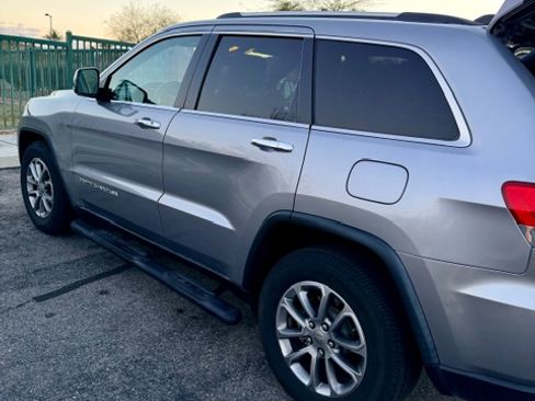 Used 2014 Jeep Grand Cherokee Limited image 11