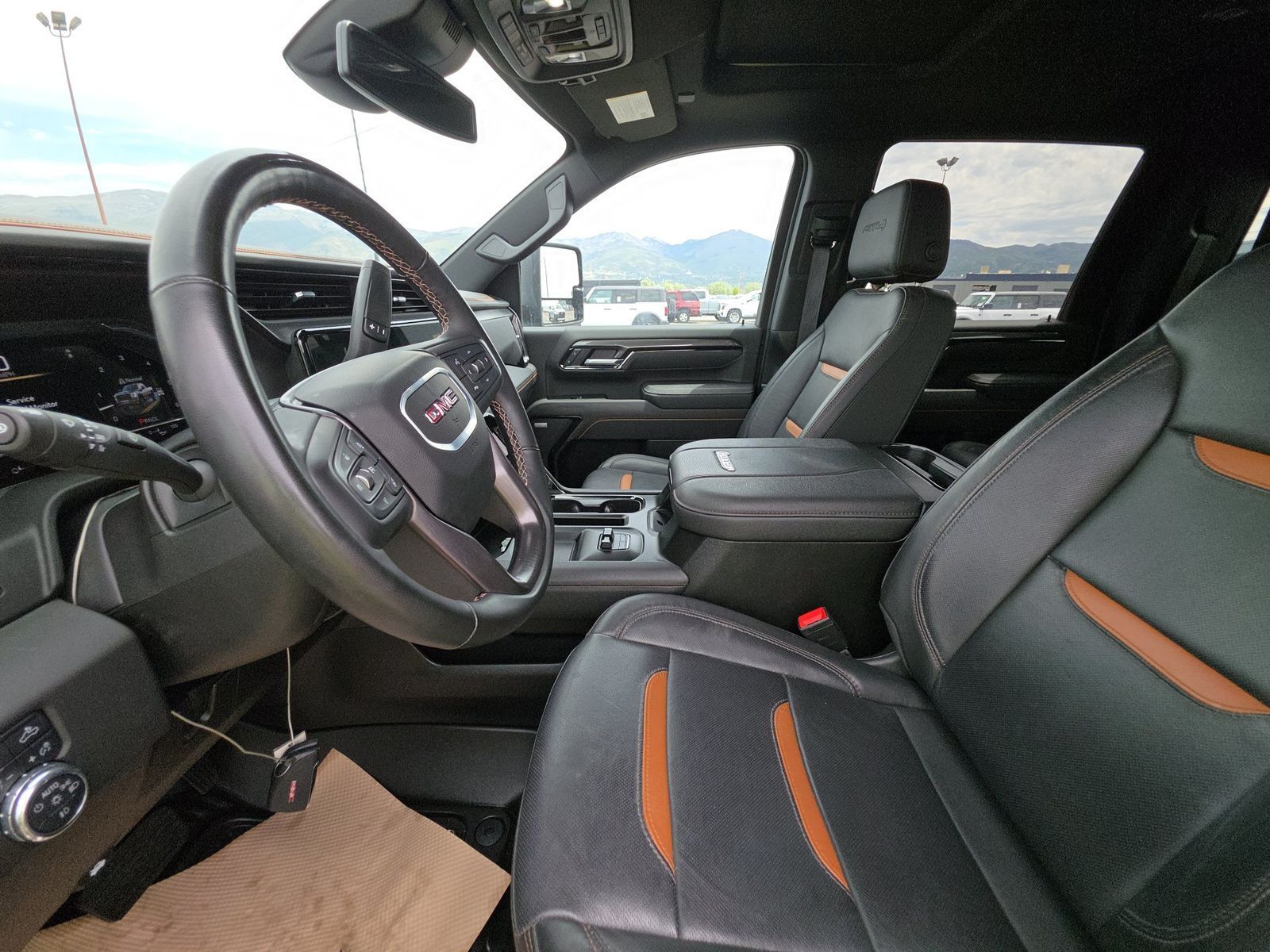 Used 2025 GMC Sierra 2500 AT4 AWD/4WD image 18
