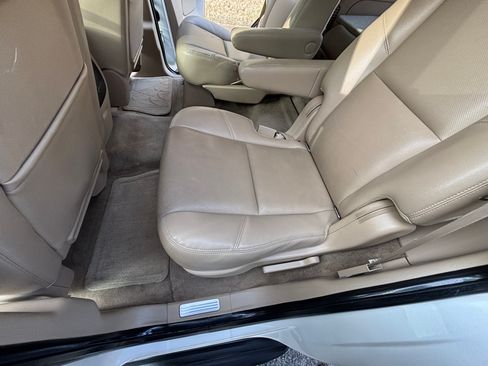 Used 2013 Chevrolet Tahoe LTZ image 16