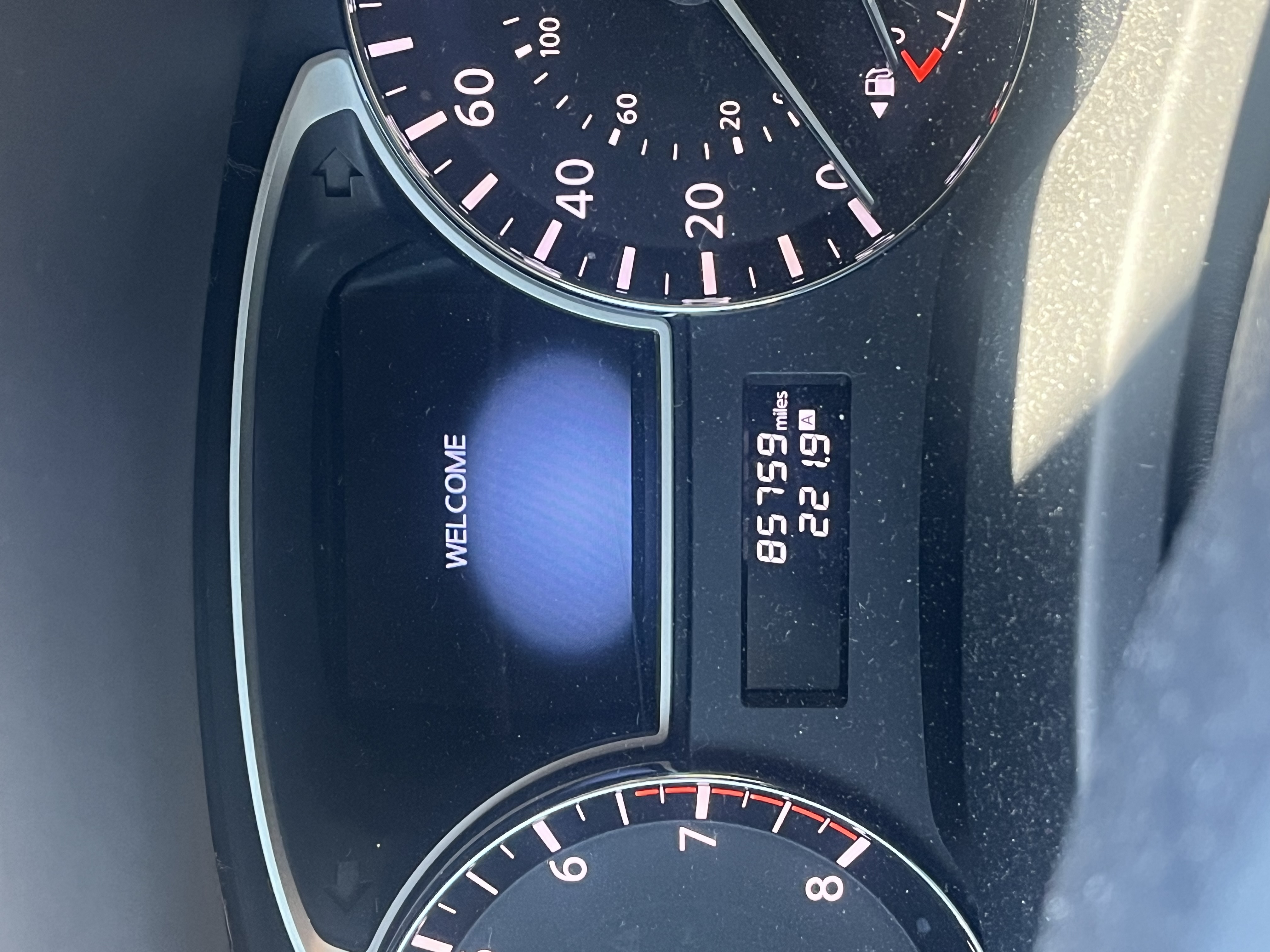 Used 2013 Nissan Pathfinder SV AWD/4WD image 12