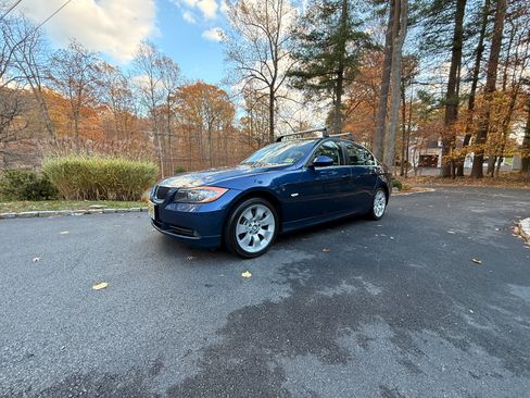 Used 2006 BMW 330xi Sedan image 9