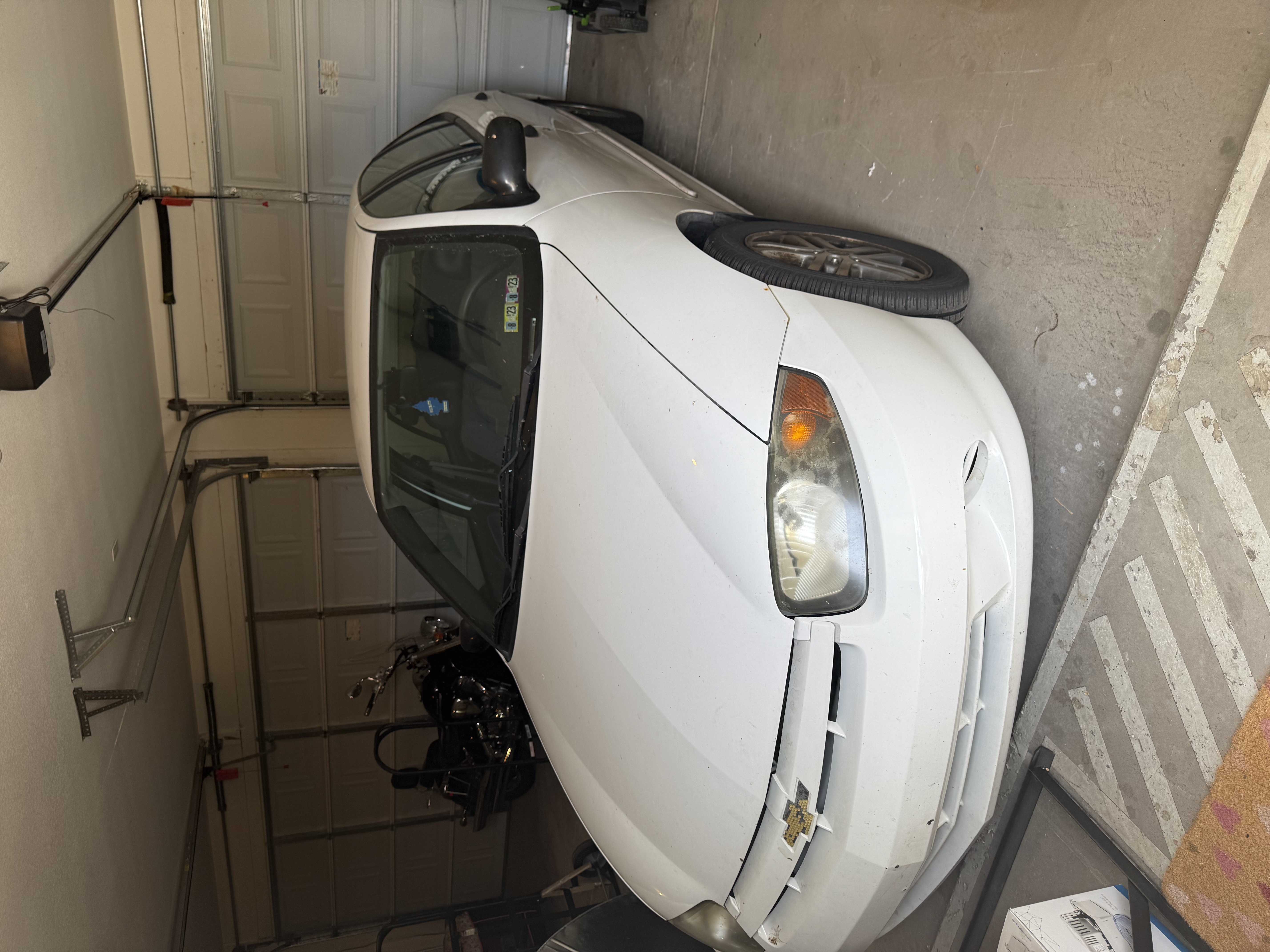 Used 2005 Chevrolet Cavalier Sedan w/ Sport Appearance Package FWD image 2