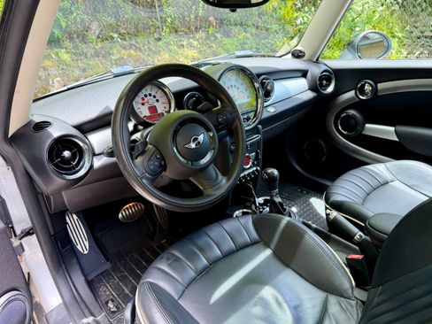 Used 2011 MINI Cooper S FWD image 9