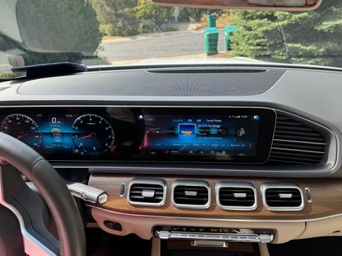 Used 2020 Mercedes-Benz GLE 350 4MATIC image 10