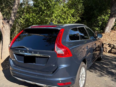 Used 2015 Volvo XC60 T5 Premier Plus FWD image 1