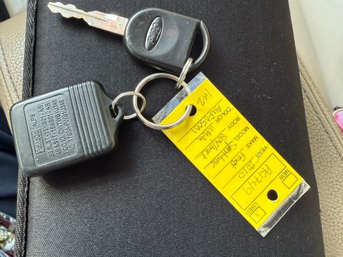 Used 2010 Ford Explorer Sport Trac Limited image 11