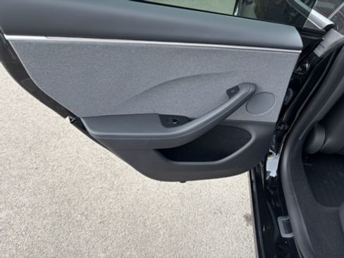 Used 2024 Tesla Model 3 Standard Range RWD image 10