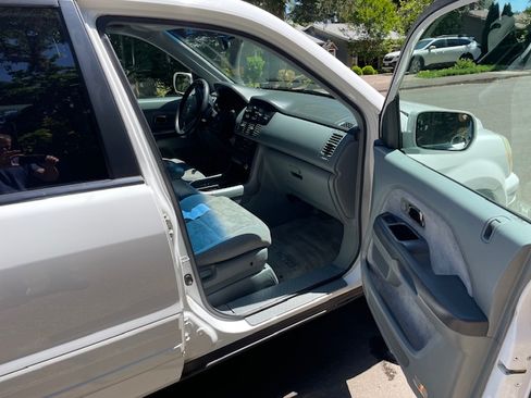 Used 2005 Honda Pilot EX image 13