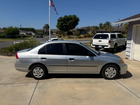 Used 2003 Honda Civic DX image 1