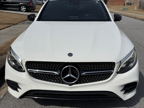 Used 2019 Mercedes-Benz GLC 300 4MATIC Coupe image 2