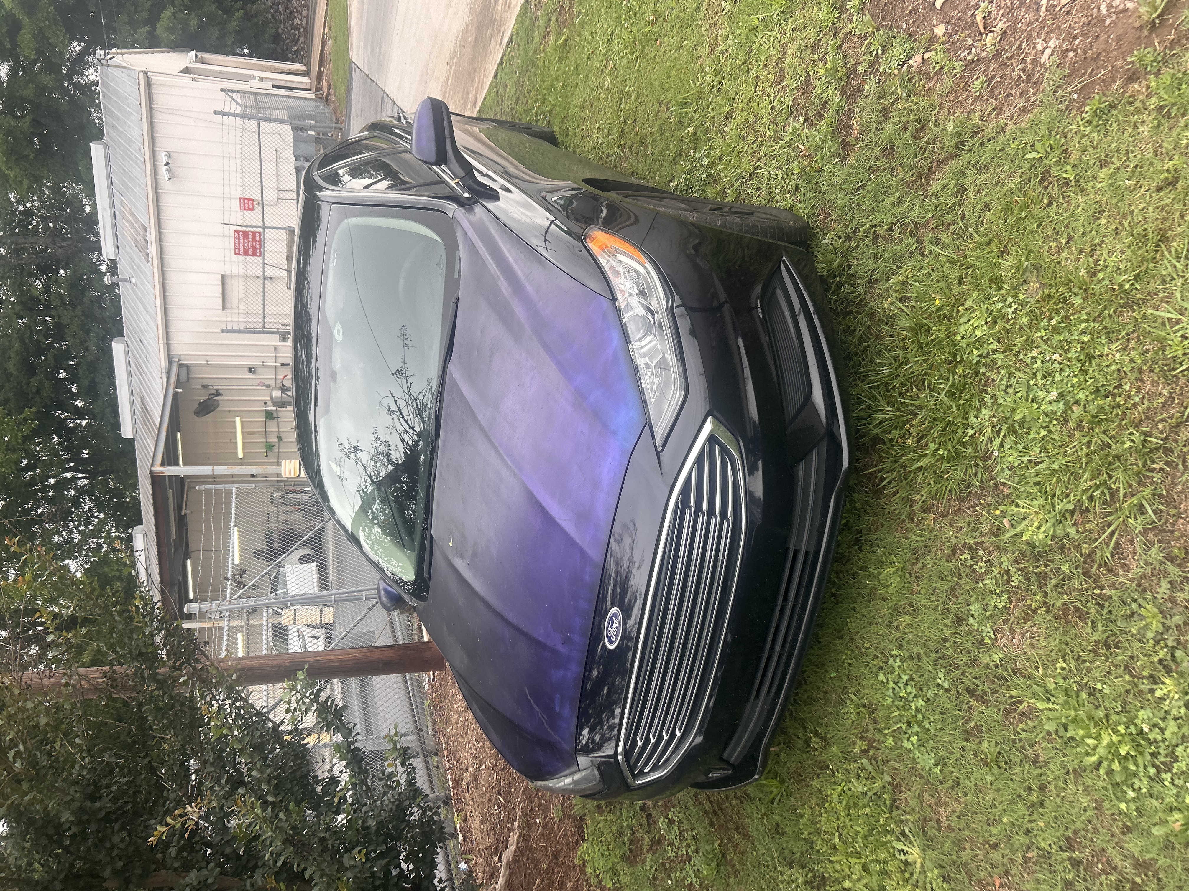 Used 2017 Ford Fusion SE FWD image 5