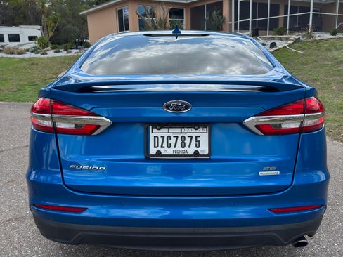 Used 2020 Ford Fusion SE w/ Equipment Group 151A image 8