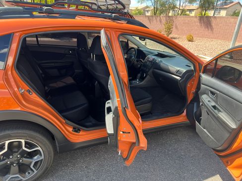 Used 2014 Subaru Crosstrek 2.0i Premium AWD/4WD image 6