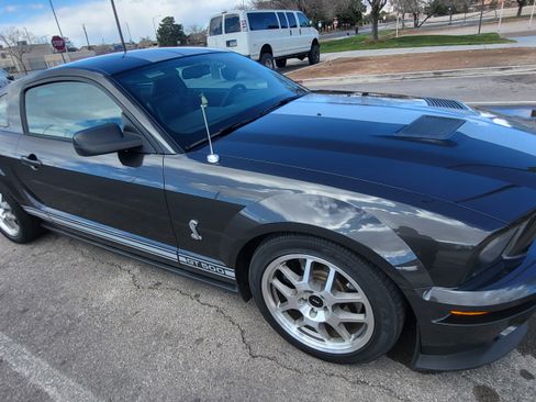 Used 2008 Ford Mustang Shelby GT500 image 4