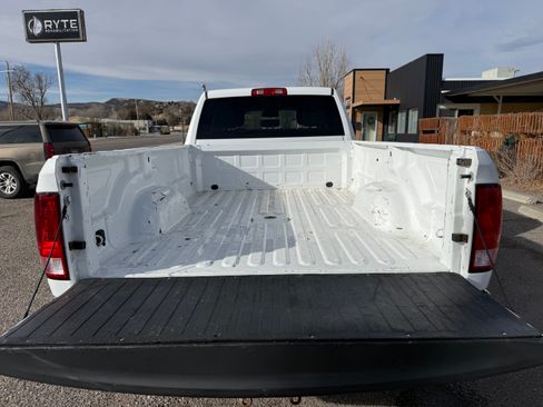 Used 2016 RAM 2500 Tradesman w/ Chrome Appearance Group image 6