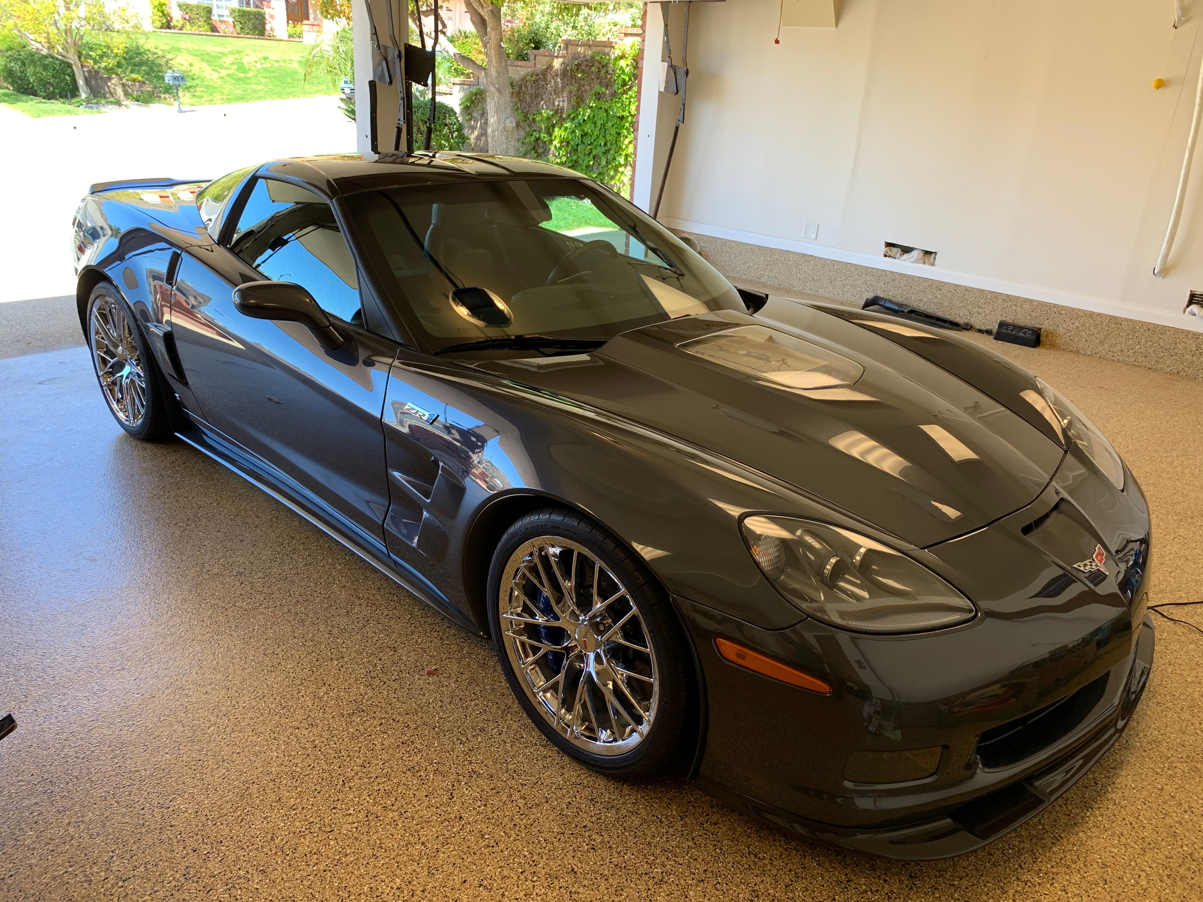 Used 2009 Chevrolet Corvette ZR1 w/ Preferred Equipment Group RWD image 13