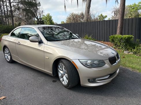 Used 2012 BMW 328i Convertible image 1