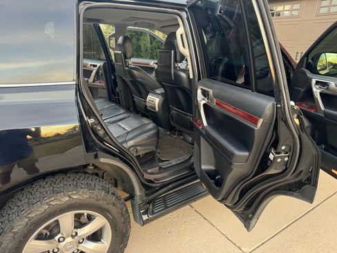 Used 2013 Lexus GX 460 Premium image 18