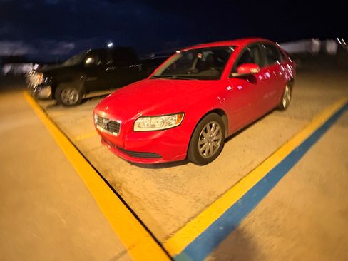 Used 2009 Volvo S40 2.4i image 1