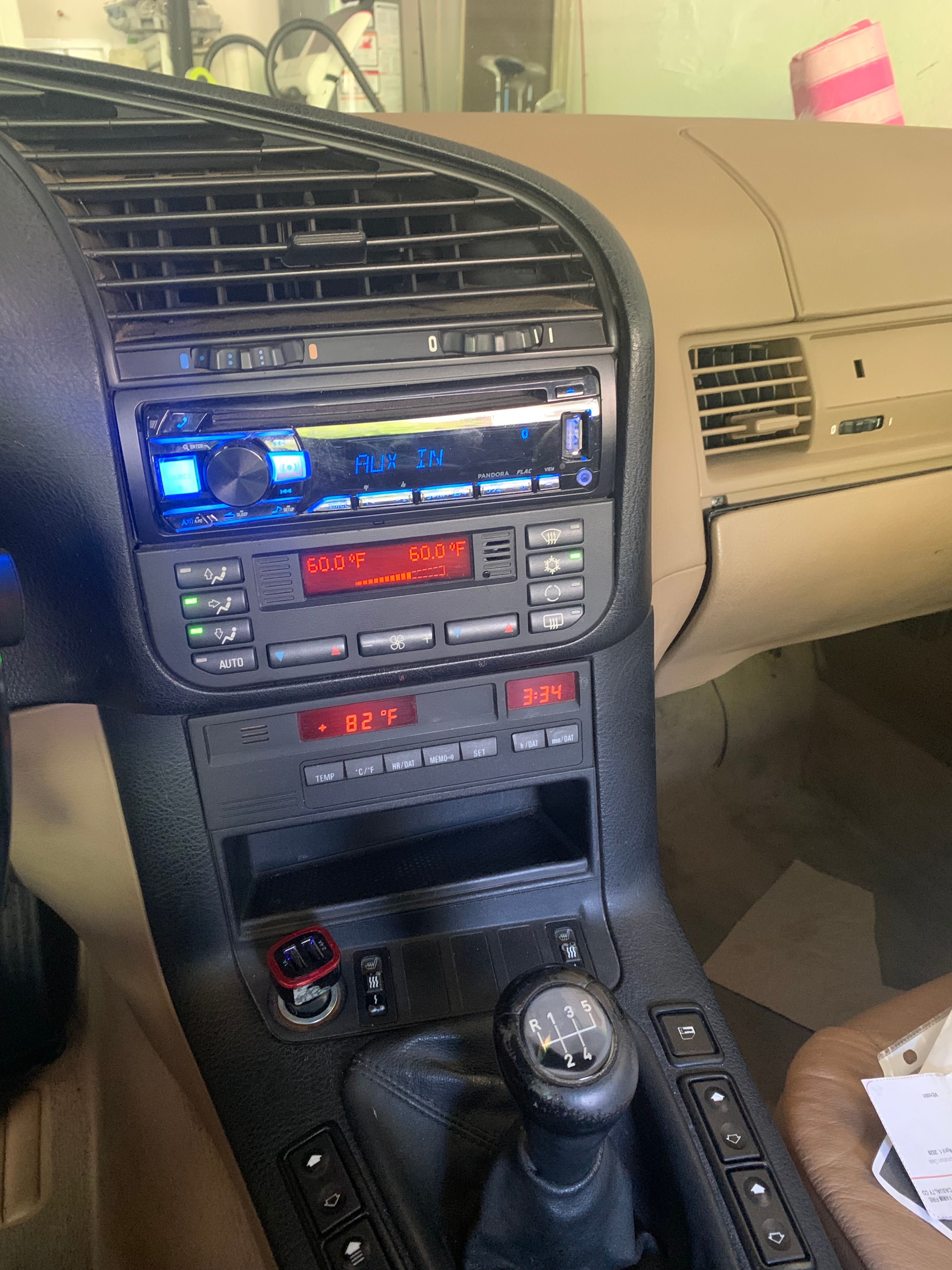 Used 1996 BMW 318i Convertible RWD image 13