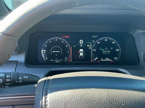 Used 2025 Toyota Tacoma TRD Sport image 4