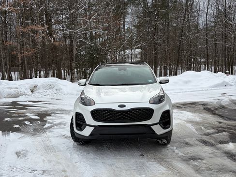 Used 2022 Kia Sportage Nightfall Edition image 6