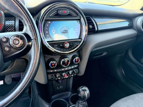 Used 2015 MINI Cooper S image 2