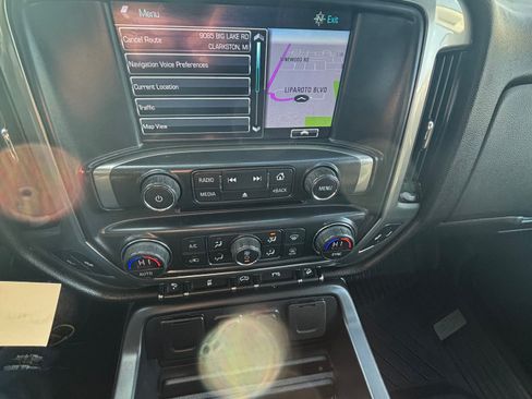 Used 2019 Chevrolet Silverado 2500 LT w/ All Star Edition image 15