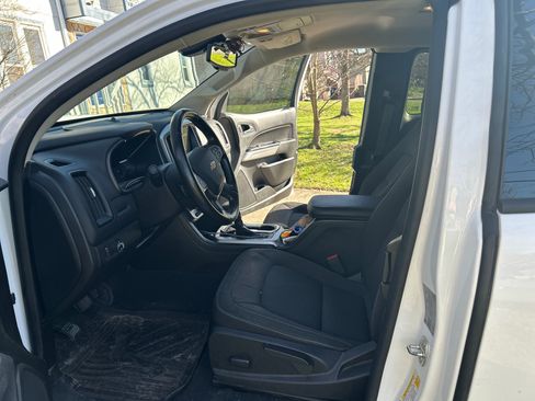 Used 2021 Chevrolet Colorado LT image 13
