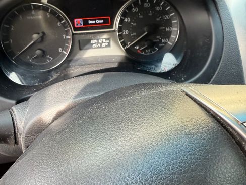 Used 2015 Nissan Altima 2.5 S w/ Power Driver Seat Package FWD image 9