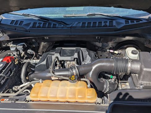 Used 2015 Ford F150 XLT w/ Equipment Group 302A Luxury image 10